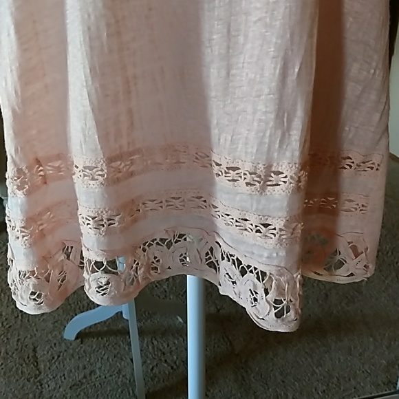 XL Peach with lace detailed blouse - Picture 2 of 5